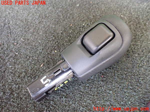 1UPJ-28977570]ヴェゼル ハイブリッド(e：HEV)(RV5)シフトノブ 中古_m0002.jpg