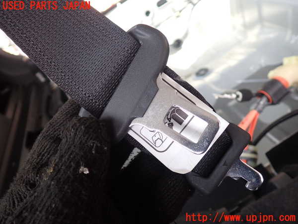 1UPJ-28977135]ヴェゼル ハイブリッド(e：HEV)(RV5)真中2列目シートベルト 中古_m0002.jpg