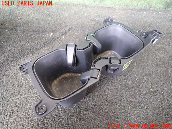 1UPJ-28977810]ヴェゼル ハイブリッド(e：HEV)(RV5)ドリンクホルダー 中古_m0001.jpg
