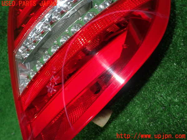 2UPJ-29001530]ベンツ C200 ステーションワゴン(204248)右テールランプ 中古 S204_m0002.jpg