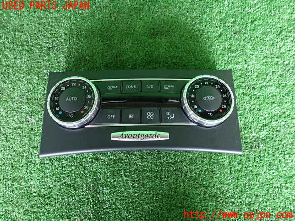 2UPJ-29006066]ベンツ C200 ステーションワゴン(204248)エアコンスイッチ1 中古 S204_m0001.jpg