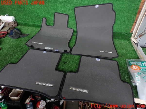 2UPJ-29007800]ベンツ C200 ステーションワゴン(204248)フロアマット 中古 S204_m0002.jpg