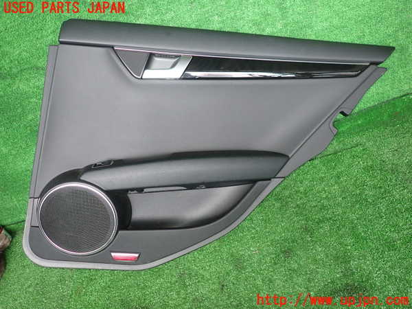 2UPJ-29001294]ベンツ C200 ステーションワゴン(204248)右後ドア内張り 中古 S204_m0001.jpg