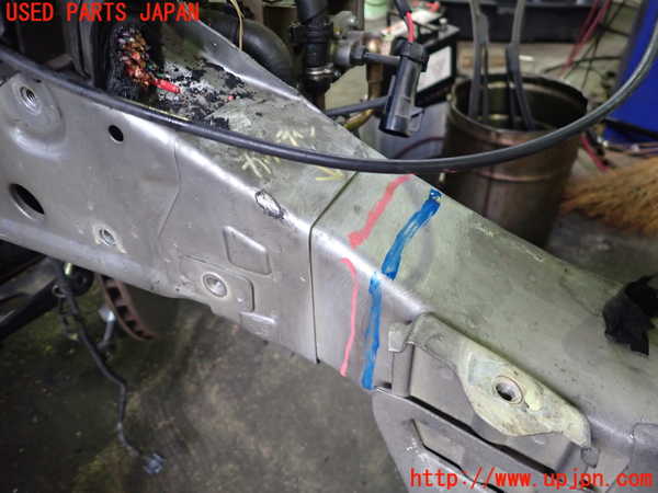 2UPJ-29011042]アルファロメオ・147 GTA(937AXL)コアサポート（カット） 中古_m0003.jpg