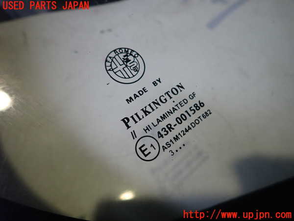 2UPJ-29011195]アルファロメオ・147 GTA(937AXL)フロントガラス (43R-001586 M1244) 中古_m0002.jpg