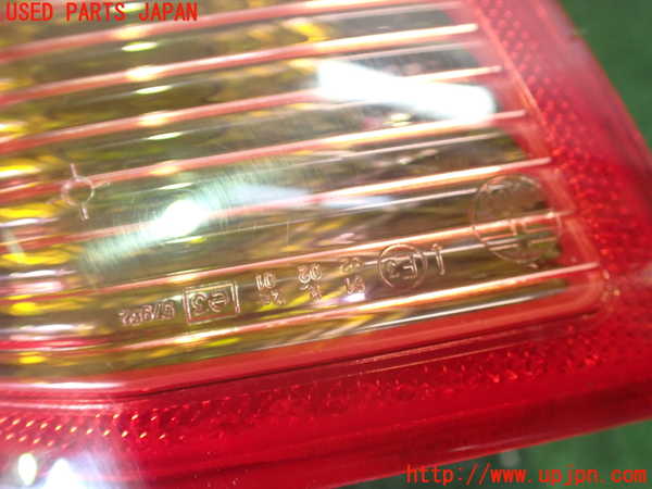 2UPJ-29011530]アルファロメオ・147 GTA(937AXL)右テールランプ 中古_m0002.jpg