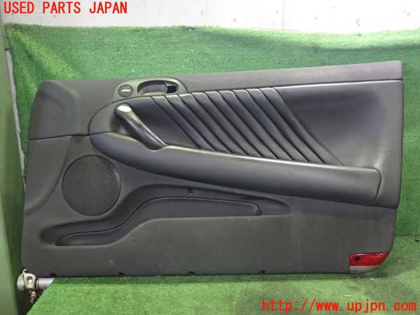 5UPJ-29011234]アルファロメオ・147 GTA(937AXL)右ドア内張り 中古_m0001.jpg