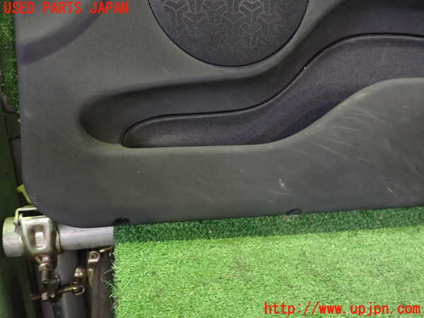 5UPJ-29011234]アルファロメオ・147 GTA(937AXL)右ドア内張り 中古_m0003.jpg