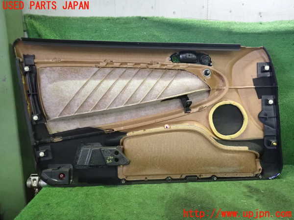 5UPJ-29011234]アルファロメオ・147 GTA(937AXL)右ドア内張り 中古_m0004.jpg