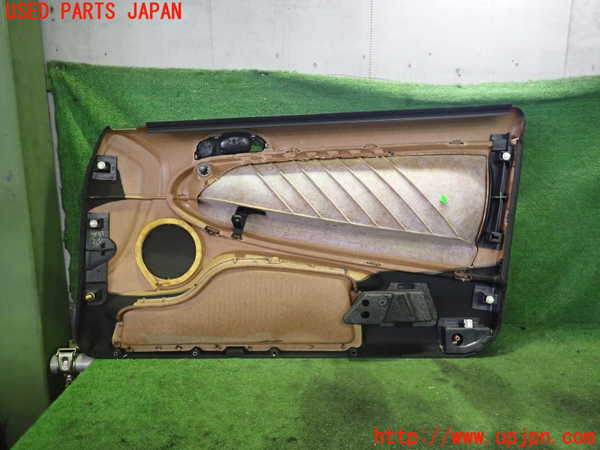 5UPJ-29011264]アルファロメオ・147 GTA(937AXL)左ドア内張り 中古_m0003.jpg