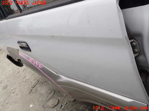 5UPJ-29021290]ランクルプラド(KDJ95W)右後ドア NSG M3E8 中古_m0003.jpg