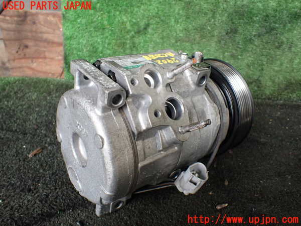 5UPJ-29026025]ランクルプラド(KDJ95W)エアコンコンプレッサー 中古_m0002.jpg