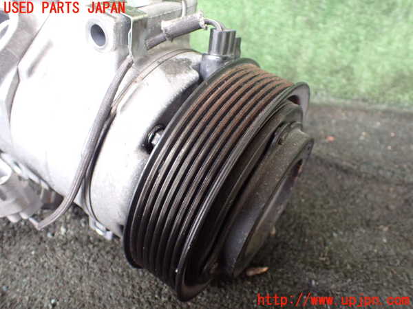 5UPJ-29026025]ランクルプラド(KDJ95W)エアコンコンプレッサー 中古_m0003.jpg