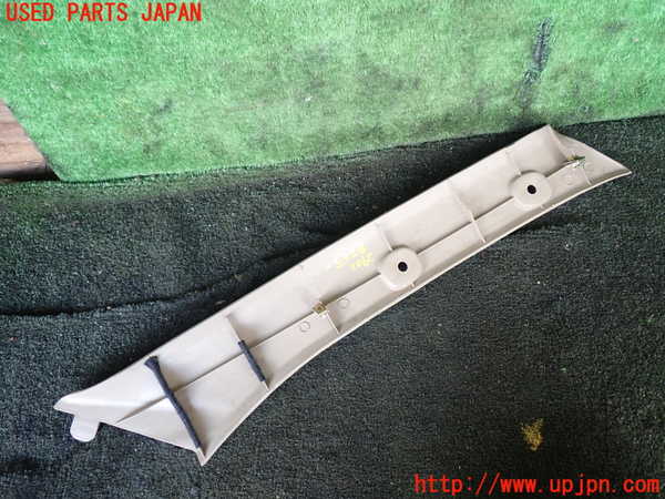 1UPJ-29027660]ランクルプラド(KDJ95W)左フロントピラートリム 中古_m0003.jpg