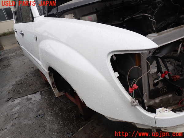 1UPJ-29031080]ランクル100系(UZJ100W)右前フェンダー 中古_m0003.jpg