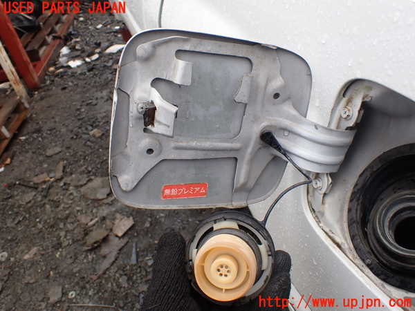 1UPJ-29031690]ランクル100系(UZJ100W)フューエルリッド 中古_m0003.jpg