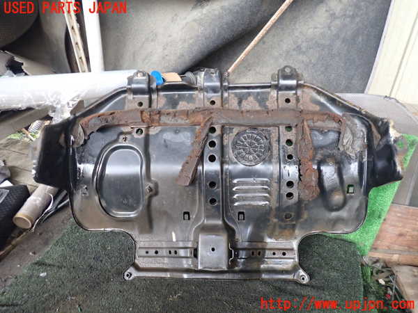 5UPJ-29031721]ランクル100系(UZJ100W)アンダーカバー1 中古_m0002.jpg