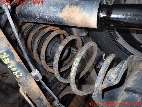 1UPJ-29035105]ランクル100系(UZJ100W)左リアスプリング 中古_m0001.jpg