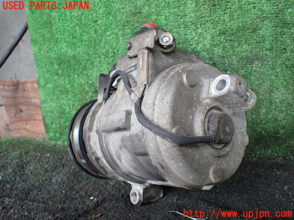 5UPJ-29036025]ランクル100系(UZJ100W)エアコンコンプレッサー 中古_m0002.jpg