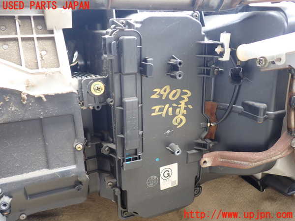 5UPJ-29036081]ランクル100系(UZJ100W)エバポレーター1 中古_m0001.jpg