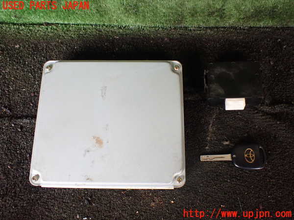1UPJ-29036110]ランクル100系(UZJ100W)エンジンコンピューター 中古_m0005.jpg