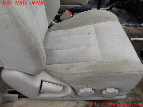 5UPJ-29037035]ランクル100系(UZJ100W)運転席シート 中古_m0003.jpg
