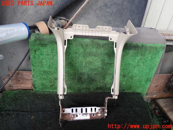 1UPJ-29037549]ランクル100系(UZJ100W)コンソール 中古_m0001.jpg