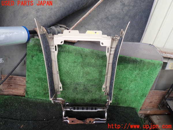 1UPJ-29037549]ランクル100系(UZJ100W)コンソール 中古_m0002.jpg