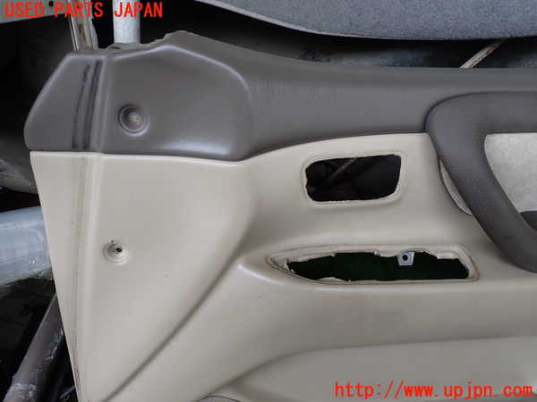 1UPJ-29031234]ランクル100系(UZJ100W)右前ドア内張り 中古_m0002.jpg