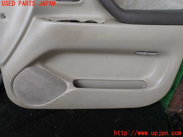 1UPJ-29031234]ランクル100系(UZJ100W)右前ドア内張り 中古_m0003.jpg