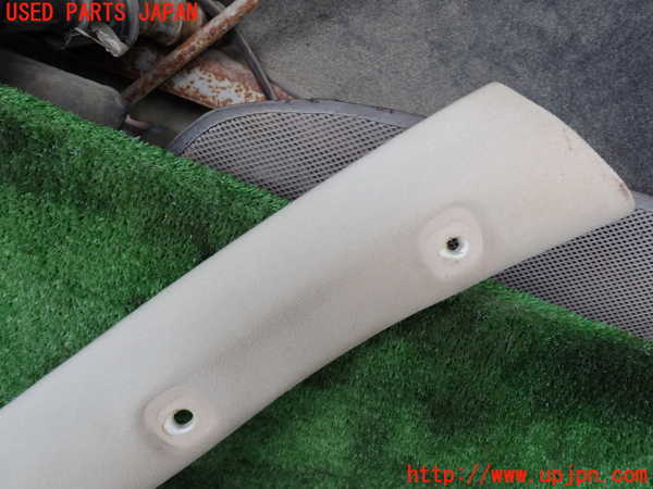 1UPJ-29037655]ランクル100系(UZJ100W)右フロントピラートリム 中古_m0002.jpg