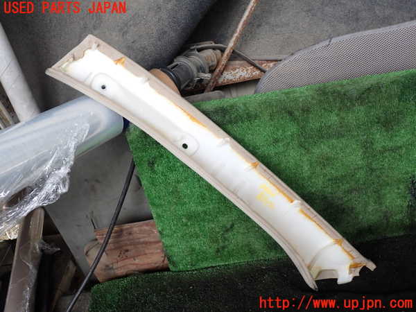 1UPJ-29037655]ランクル100系(UZJ100W)右フロントピラートリム 中古_m0003.jpg