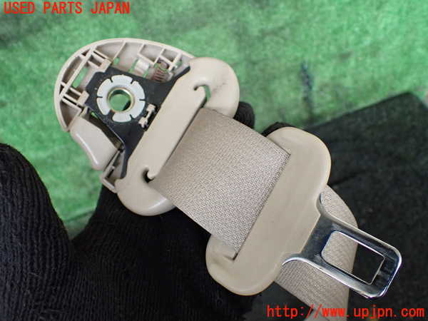 1UPJ-29037075]ランクル100系(UZJ100W)助手席シートベルト 中古_m0002.jpg