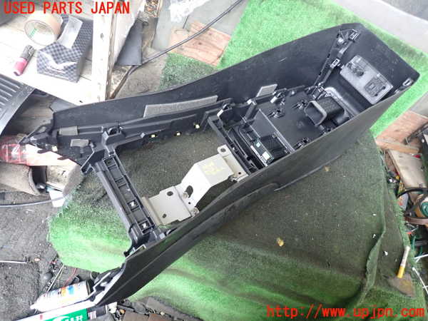 1UPJ-29047540]CX-60(KH3P)センターコンソール 中古_m0004.jpg