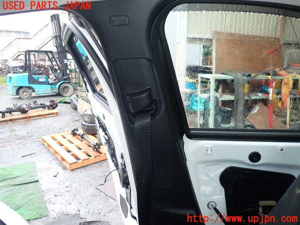 1UPJ-29047670]CX-60(KH3P)左センターピラートリム 中古_m0002.jpg