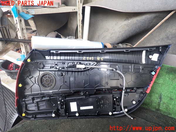1UPJ-29051264]BMW Z4 E89(LM30)左ドア内張り 中古_m0004.jpg