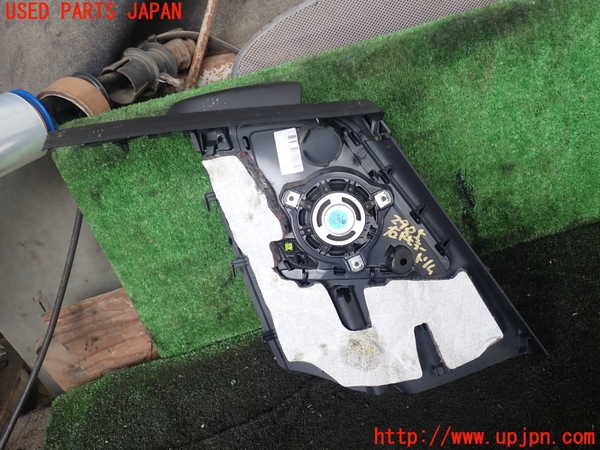1UPJ-29057675]BMW Z4 E89(LM30)右リアピラートリム 中古_m0002.jpg