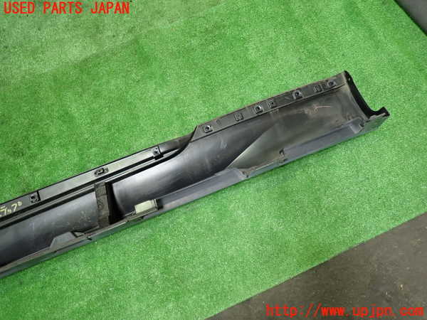 1UPJ-29071390]レクサス・RC300h(AVC10)右サイドステップ 中古_m0004.jpg