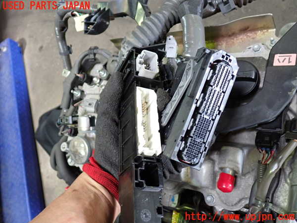 1UPJ-29072010]レクサス・RC300h(AVC10)エンジン 2AR-ＦＳＥ-1KM 中古_m0003.jpg