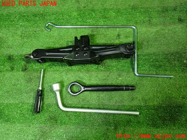 1UPJ-29077805]レクサス・RC300h(AVC10)車載工具 中古_m0001.jpg