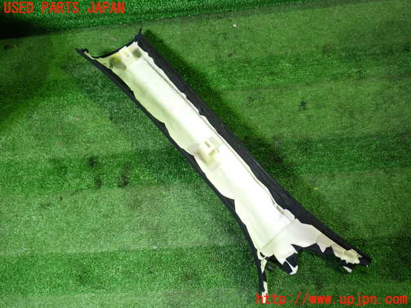 1UPJ-29077655]レクサス・RC300h(AVC10)右フロントピラートリム 中古_m0002.jpg