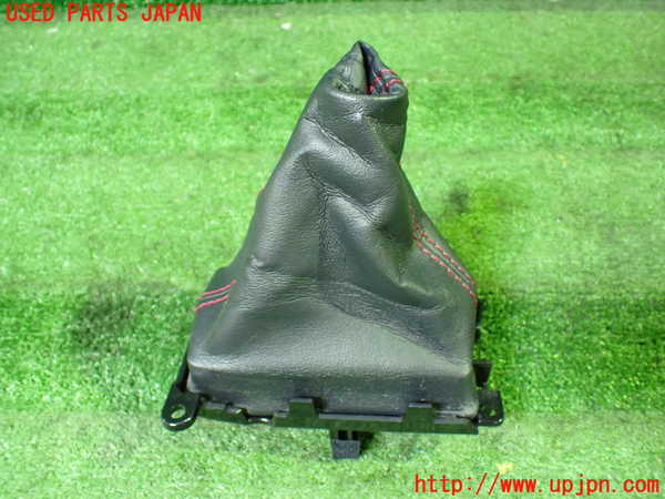 1UPJ-29077575]レクサス・RC300h(AVC10)シフトブーツ 中古_m0002.jpg