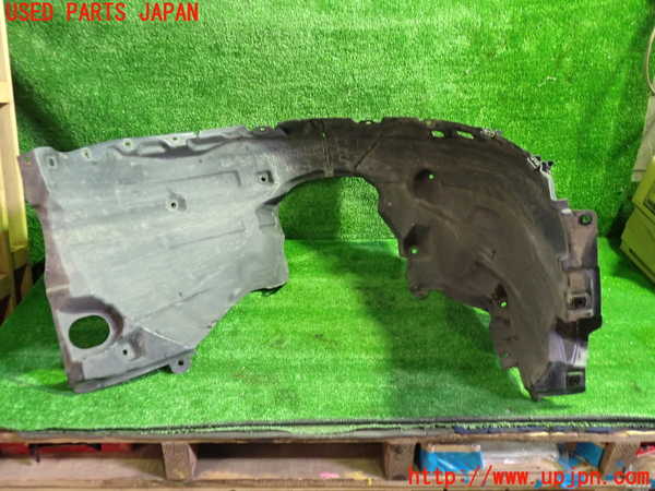 5UPJ-29081090]カムリハイブリッド(AXVH70)右前フェンダーライナー 中古_m0003.jpg