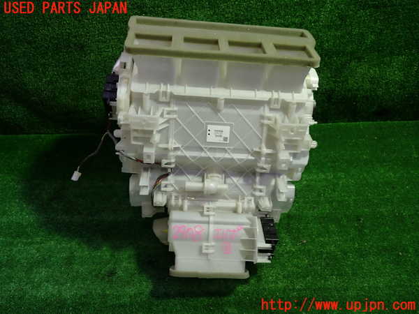 1UPJ-29086081]カムリハイブリッド(AXVH70)エバポレーター1 中古_m0001.jpg