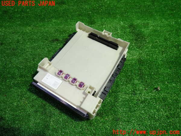 1UPJ-29086741]カムリハイブリッド(AXVH70)ヒューズボックス1 中古_m0001.jpg