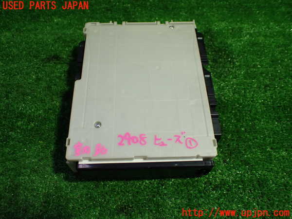 1UPJ-29086741]カムリハイブリッド(AXVH70)ヒューズボックス1 中古_m0004.jpg