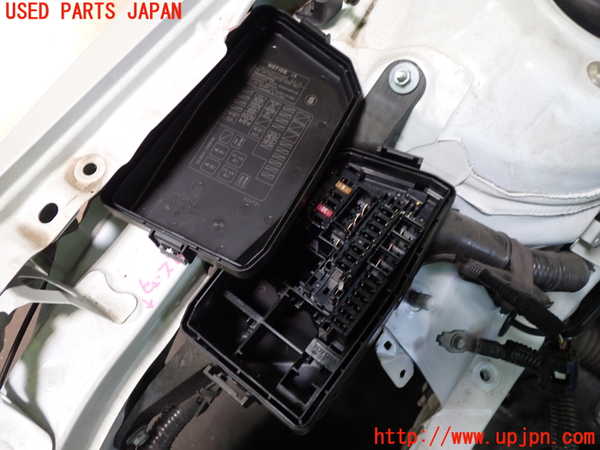 1UPJ-29086742]カムリハイブリッド(AXVH70)ヒューズボックス2 中古_m0002.jpg