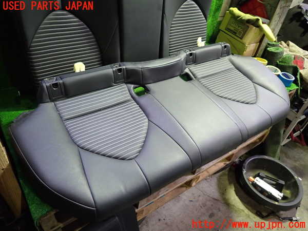 5UPJ-29087385]カムリハイブリッド(AXVH70)リアシート 中古_m0002.jpg