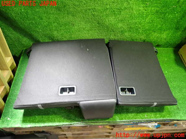 5UPJ-29087385]カムリハイブリッド(AXVH70)リアシート 中古_m0004.jpg