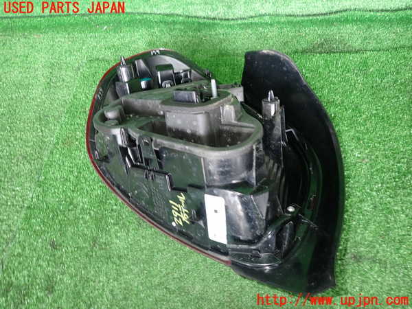 2UPJ-29111530]シトロエン・C3(B6HN05)右テールランプ 中古_m0003.jpg